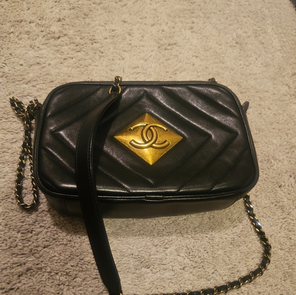 CHANEL Handbags - Chanel Camera Bag